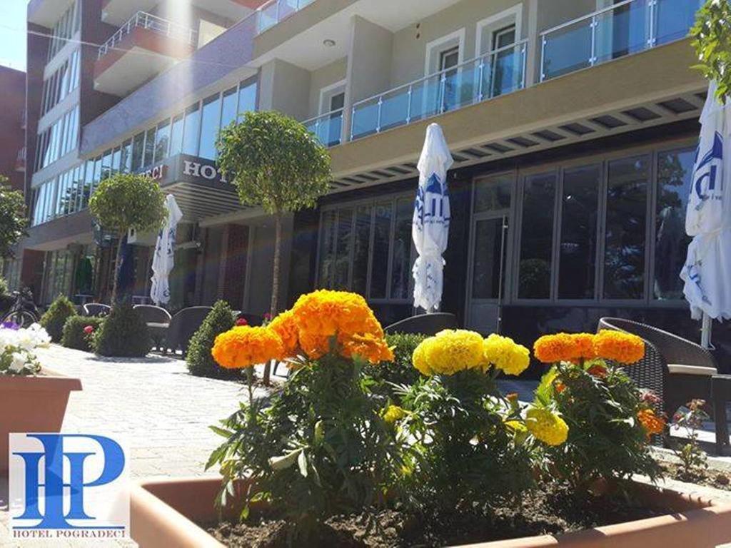 Hotel Pogradeci Экстерьер фото