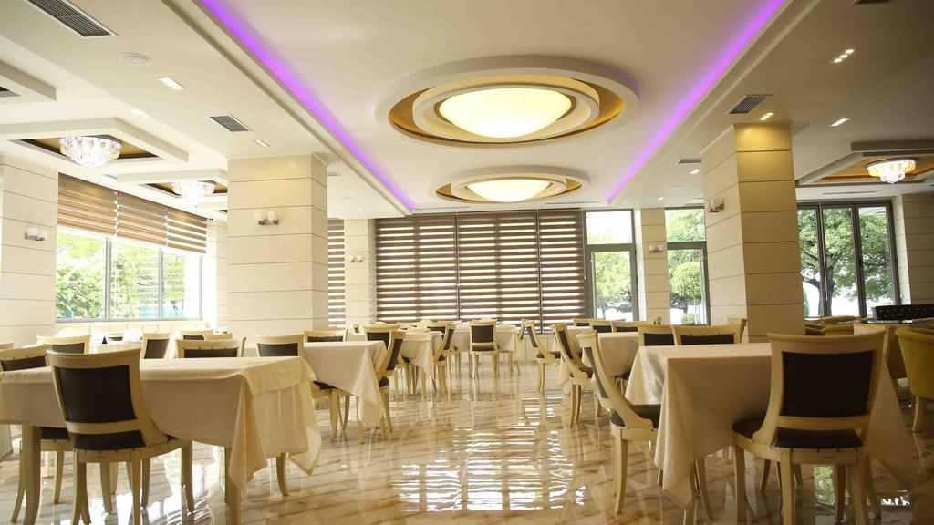 Hotel Pogradeci Экстерьер фото